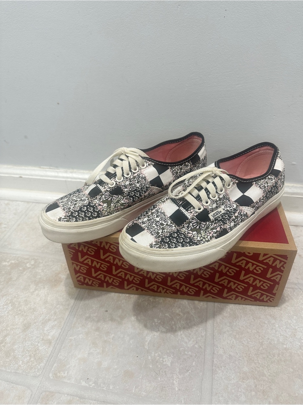Vans Floral Checkerboard Authentic Low Top Sneakers - Cream/Black/Pink Interior